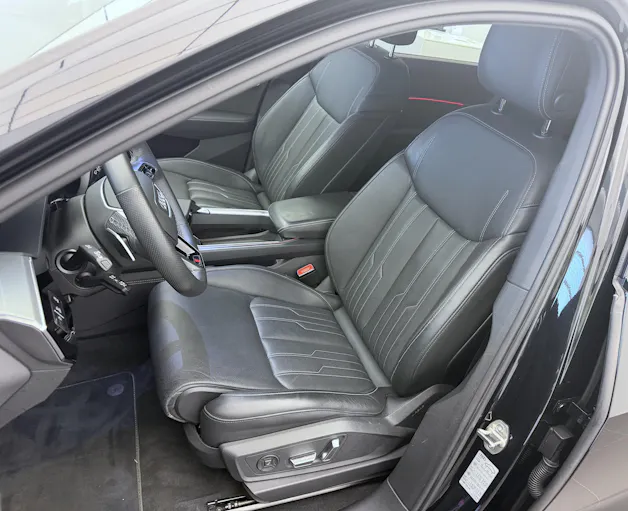 AUDI e-tron S quattro