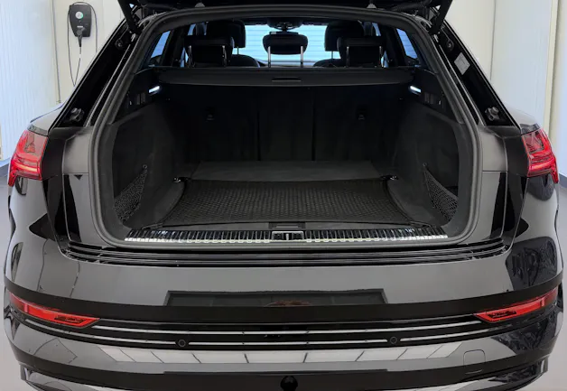AUDI e-tron S quattro