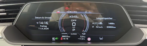 AUDI e-tron S quattro