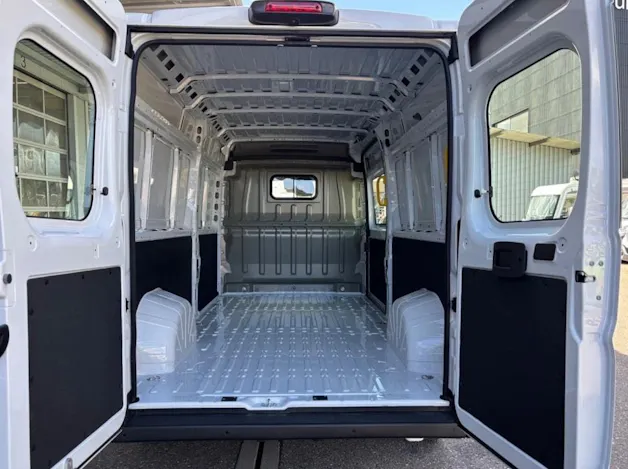 FIAT Ducato 35 L3H2 verglast
