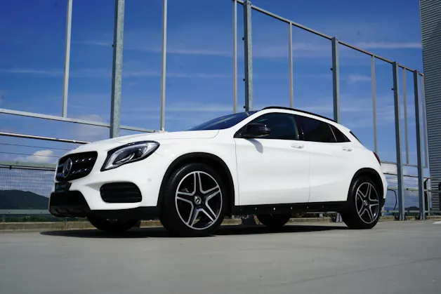 MERCEDES-BENZ GLA 250 AMG LINE NIGHT 4MATIC 7G-DCT l 211 PS