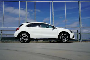 MERCEDES-BENZ GLA 250 AMG LINE NIGHT 4MATIC 7G-DCT l 211 PS