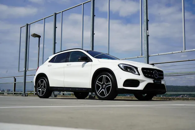 MERCEDES-BENZ GLA 250 AMG LINE NIGHT 4MATIC 7G-DCT l 211 PS