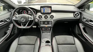 MERCEDES-BENZ GLA 250 AMG LINE NIGHT 4MATIC 7G-DCT l 211 PS