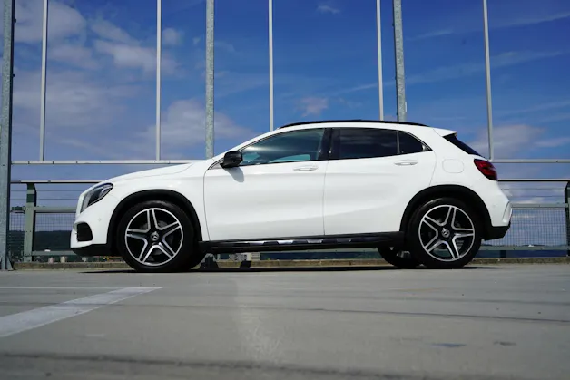MERCEDES-BENZ GLA 250 AMG LINE NIGHT 4MATIC 7G-DCT l 211 PS