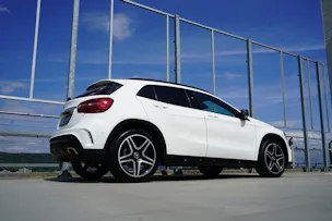 MERCEDES-BENZ GLA 250 AMG LINE NIGHT 4MATIC 7G-DCT l 211 PS