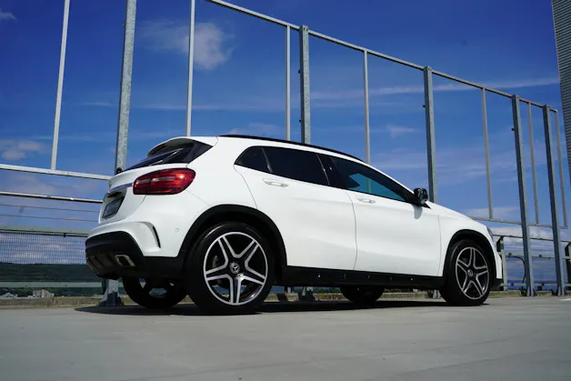 MERCEDES-BENZ GLA 250 AMG LINE NIGHT 4MATIC 7G-DCT l 211 PS