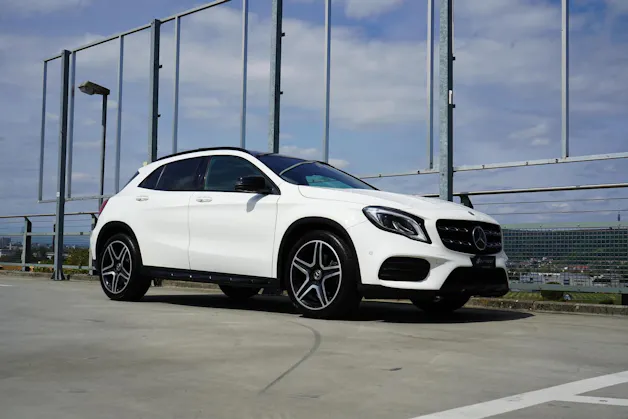 MERCEDES-BENZ GLA 250 AMG LINE NIGHT 4MATIC 7G-DCT l 211 PS