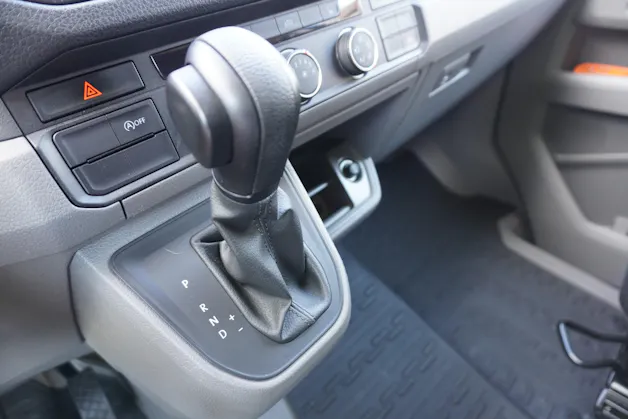 VW Crafter 35 2.0 BiTDI Hebebuhne Champion L4 A