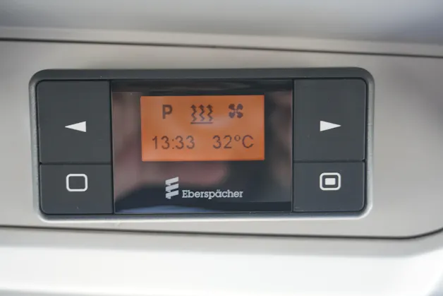 VW Crafter 35 2.0 BiTDI Hebebuhne Champion L4 A