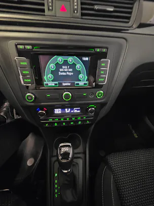 SKODA Rapid Spaceback 1.4 TSI Ambition DSG
