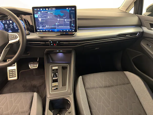 VW Golf 8 1.5 eTSI Goal DSG