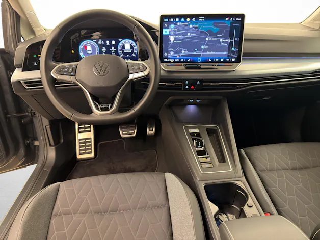 VW Golf 8 1.5 eTSI Goal DSG