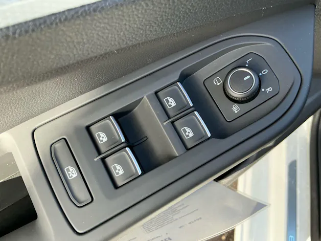 VW Golf 1.5 TSI eHYBRID 204 PS *** ELEKTRISCHE REICHWEITE 140KM ***
