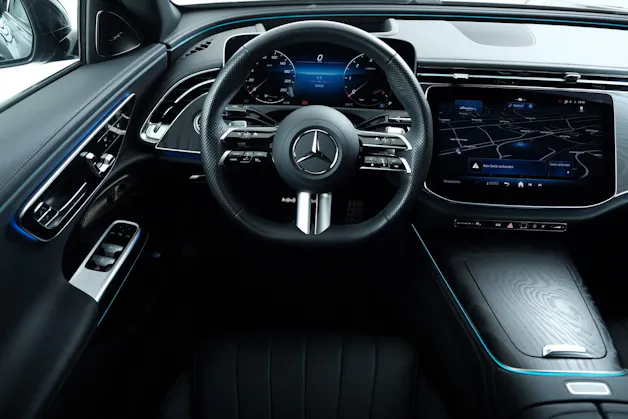 MERCEDES-BENZ E 220 d AMG Line 4M Limousine W214