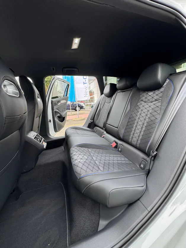 VW Passat Variant 1.5 TSI evo2 Plug-In- Hybrid R-Line DSG