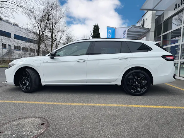 VW Passat Variant 1.5 TSI evo2 Plug-In- Hybrid R-Line DSG