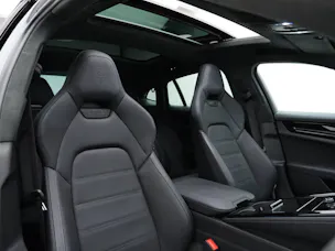 PORSCHE Panamera GTS