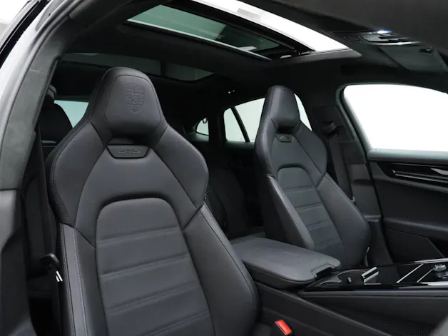 PORSCHE Panamera GTS