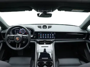 PORSCHE Panamera GTS