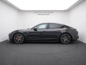 PORSCHE Panamera GTS