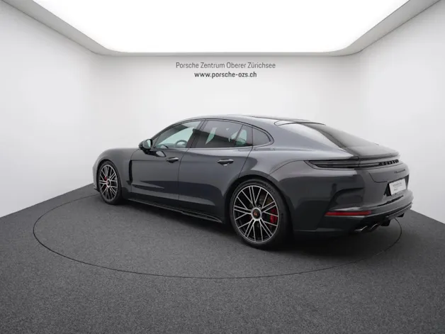 PORSCHE Panamera GTS