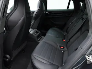 PORSCHE Panamera GTS