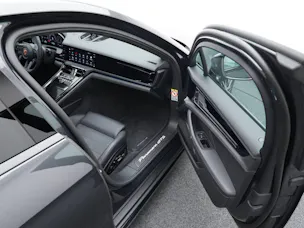 PORSCHE Panamera GTS