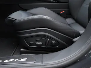 PORSCHE Panamera GTS