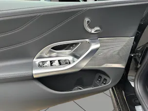 MERCEDES-BENZ C 400 4MATIC EQ