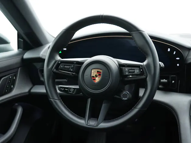 PORSCHE Taycan 4 Cross Turismo