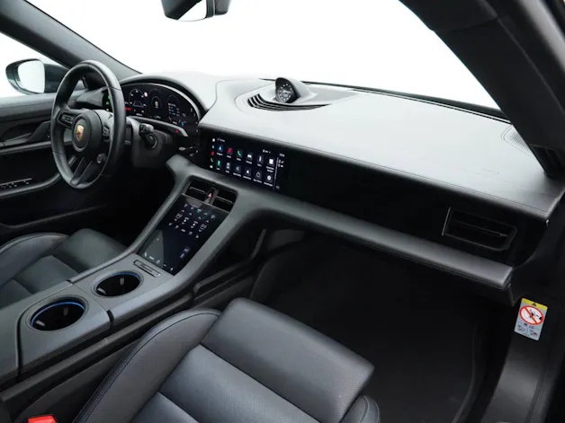 PORSCHE Taycan 4 Cross Turismo