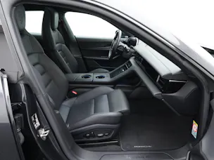 PORSCHE Taycan 4 Cross Turismo
