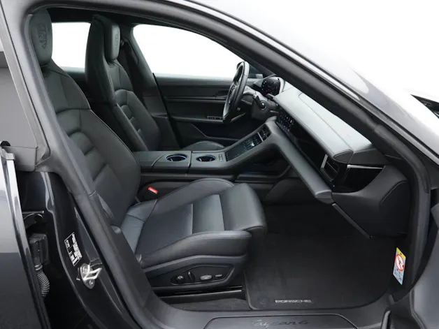 PORSCHE Taycan 4 Cross Turismo