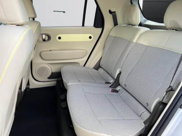 HYUNDAI Inster 49kWh Amplia