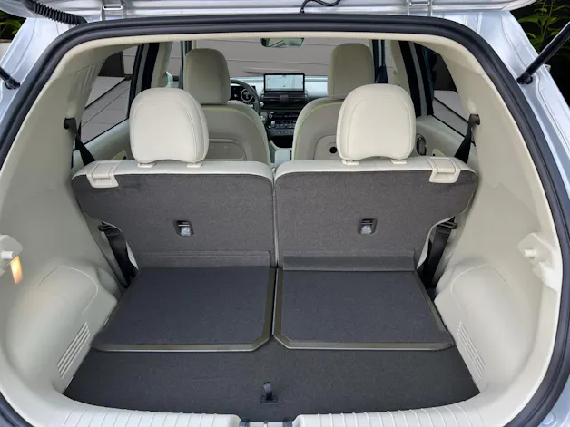 HYUNDAI Inster 49kWh Amplia