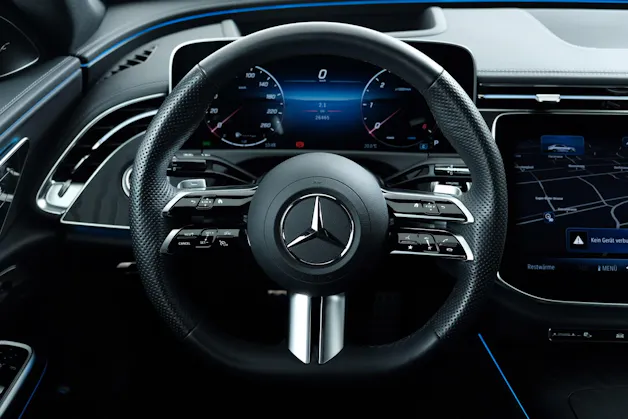 MERCEDES-BENZ E 220 d AMG Line 4M Limousine W214