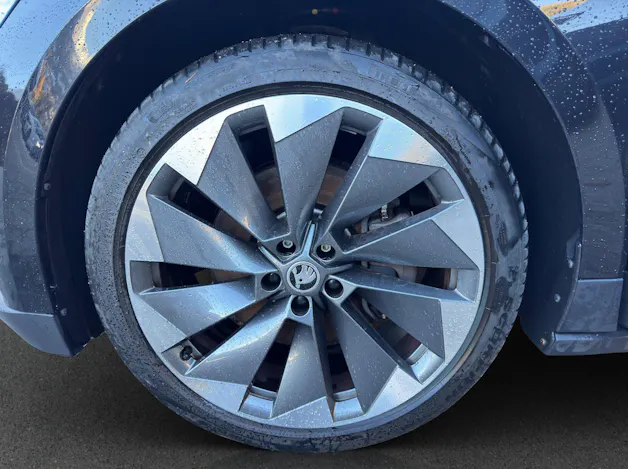 SKODA Enyaq iV 80x