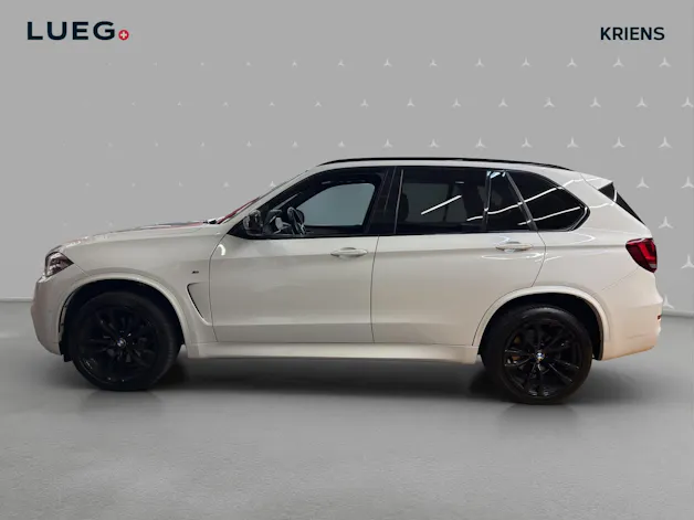 BMW X5 xDrive 30d Steptronic / Panorama-Dach / M-Paket / DISTRONIC
