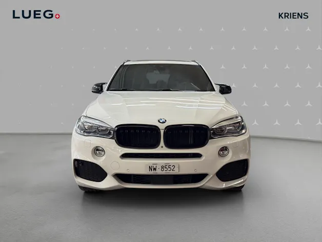 BMW X5 xDrive 30d Steptronic / Panorama-Dach / M-Paket / DISTRONIC