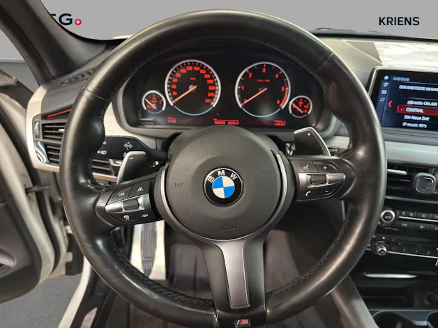 BMW X5 xDrive 30d Steptronic / Panorama-Dach / M-Paket / DISTRONIC