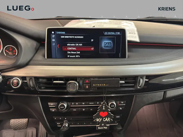BMW X5 xDrive 30d Steptronic / Panorama-Dach / M-Paket / DISTRONIC