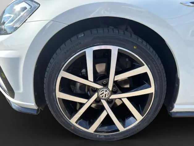 VW Golf 1.5 TSI EVO High