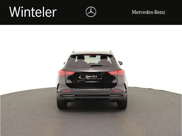 MERCEDES-BENZ GLA 200 Night Star 7G-D