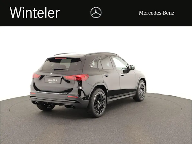 MERCEDES-BENZ GLA 200 Night Star 7G-D