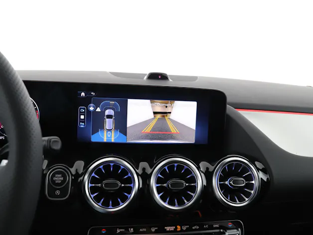 MERCEDES-BENZ GLA 200 Night Star 7G-D