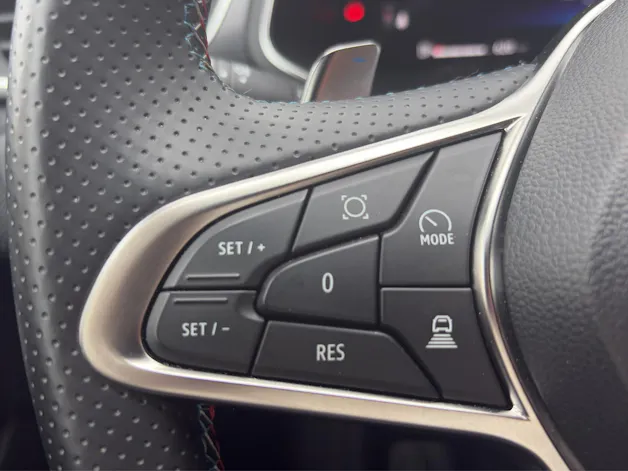 RENAULT Captur 1.3 TCe Esprit Alpine EDC