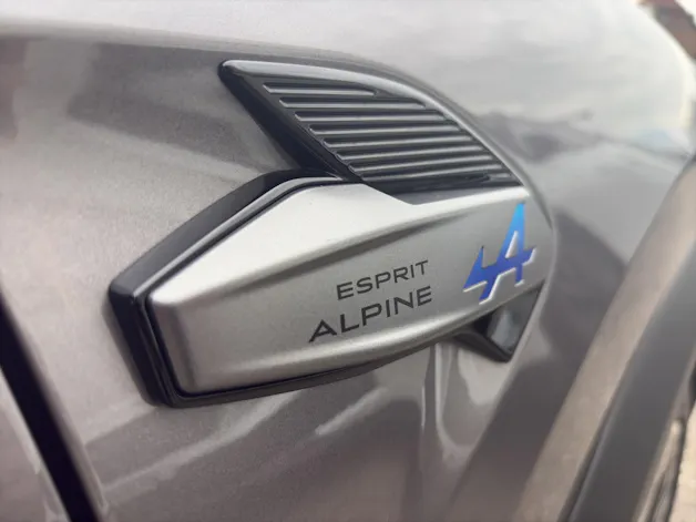 RENAULT Captur 1.3 TCe Esprit Alpine EDC