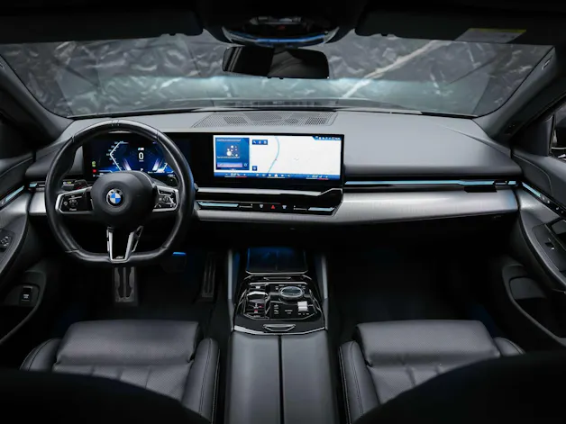 BMW 520i M Sport Steptronic *ALL BLACK*21" Felgen*Werksgarantie*