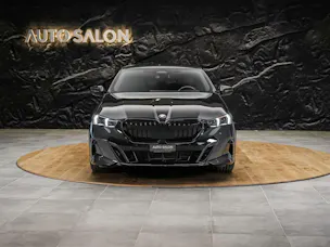 BMW 520i M Sport Steptronic *ALL BLACK*21" Felgen*Werksgarantie*
